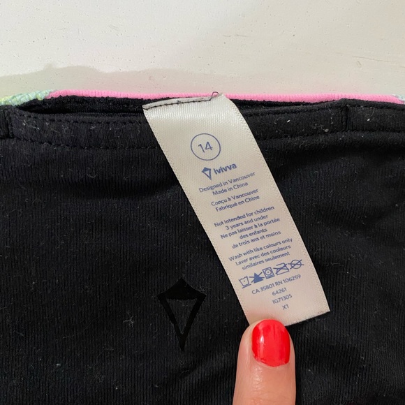 Ivivva High Rise Booty Shorts - Picture 3 of 3